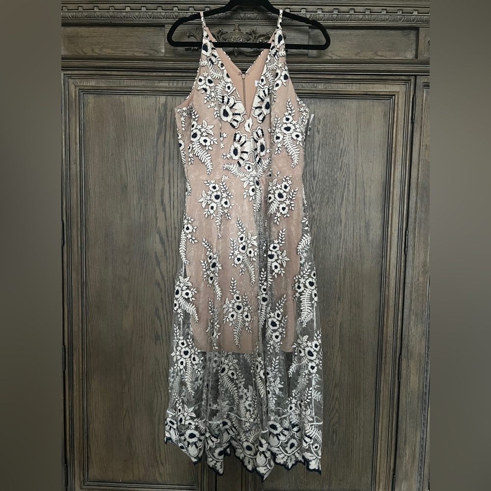 Dress the Population Audrey Floral Embroidered Midi Dress